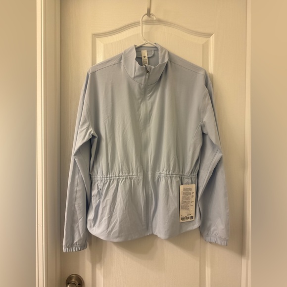 Lululemon NWT UV-Protective Cinch-Waist Running Jacket
Starch Blue - Picture 4 of 5